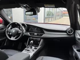Alfa Romeo Giulia 2.0T Sprint thumbnail 25