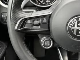 Alfa Romeo Giulia 2.0T Sprint thumbnail 6