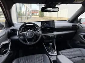 Toyota Yaris 1.5 Hybrid Launch Edition thumbnail 3