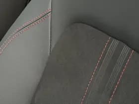 Ford Kuga 2.5 PHEV ST-Line X thumbnail 26