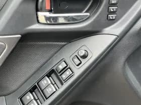 Subaru Forester 2.0 AWD Premium thumbnail 11