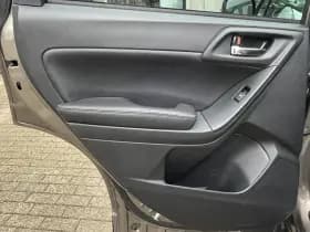 Subaru Forester 2.0 AWD Premium thumbnail 16