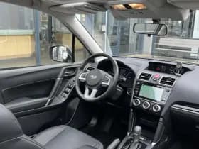 Subaru Forester 2.0 AWD Premium thumbnail 4