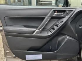 Subaru Forester 2.0 AWD Premium thumbnail 10