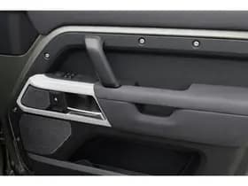 Land Rover Defender 110 2.0 P400e 110 SE thumbnail 25
