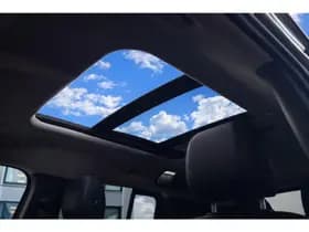 Land Rover Defender 110 2.0 P400e 110 SE thumbnail 29