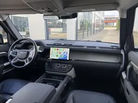 Land Rover Defender 110 2.0 P400e 110 SE thumbnail 31