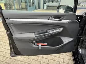 Volkswagen Golf 1.5 TSI Life thumbnail 13