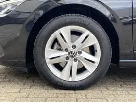 Volkswagen Golf 1.5 TSI Life thumbnail 46