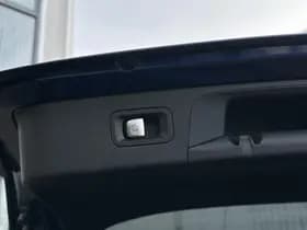 Mercedes-Benz GLC 250 4MATIC AMG Sport Edition Premium Plus thumbnail 18