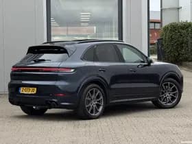 Porsche Cayenne 3.0 E-Hybrid thumbnail 2