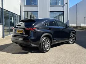 Lexus NX 300h AWD Luxury Line thumbnail 2