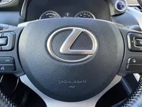 Lexus NX 300h AWD Luxury Line thumbnail 36