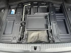 Lexus IS thumbnail 21