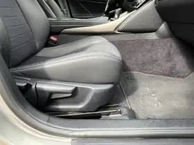 Lexus IS thumbnail 25