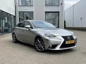 Lexus IS thumbnail 29