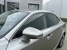 Lexus IS thumbnail 36