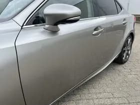 Lexus IS thumbnail 37