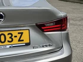 Lexus IS thumbnail 43