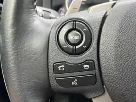 Lexus IS thumbnail 49