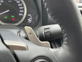 Lexus IS thumbnail 52