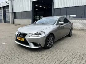 Lexus IS thumbnail 55