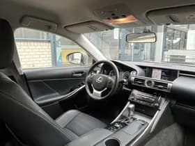 Lexus IS thumbnail 60