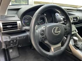 Lexus IS thumbnail 61