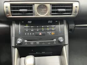 Lexus IS thumbnail 65