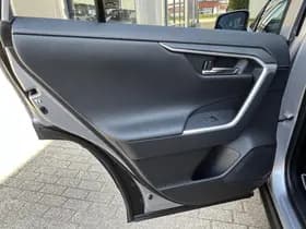 Toyota RAV4 thumbnail 17