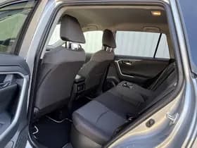 Toyota RAV4 thumbnail 18