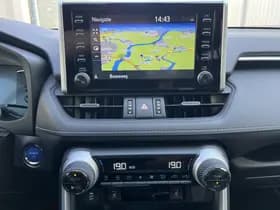 Toyota RAV4 thumbnail 8