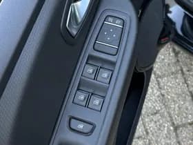 Renault Clio thumbnail 11