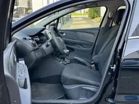 Renault Clio thumbnail 24