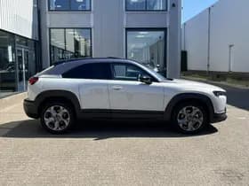 Mazda MX-30 thumbnail 3