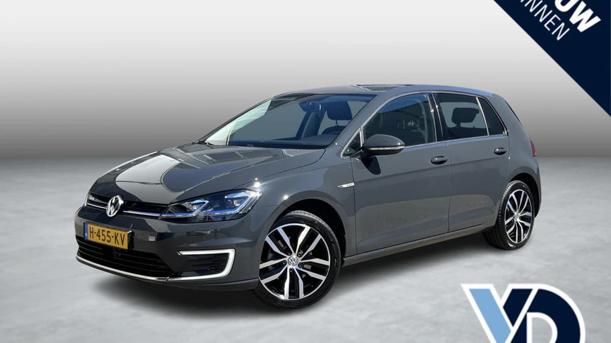 Volkswagen E-Golf — foto 1