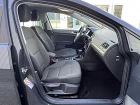 Volkswagen E-Golf thumbnail 25