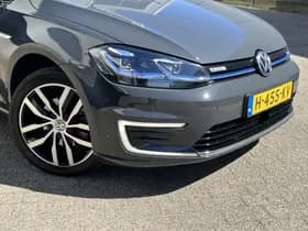 Volkswagen E-Golf thumbnail 29