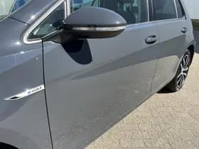 Volkswagen E-Golf thumbnail 35