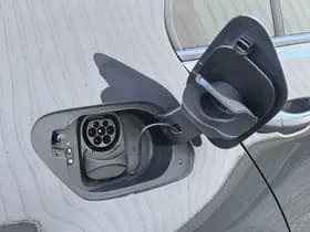 Volkswagen E-Golf thumbnail 43