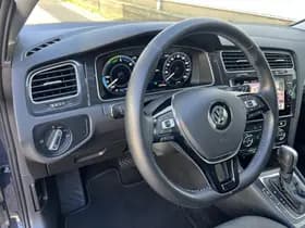 Volkswagen E-Golf thumbnail 56