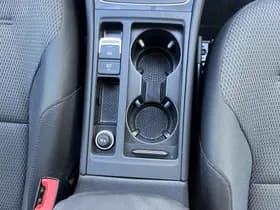 Volkswagen E-Golf thumbnail 64