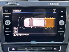 Volkswagen E-Golf thumbnail 76