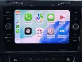 Volkswagen E-Golf thumbnail 9