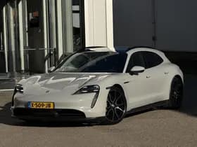 Porsche Taycan thumbnail 24