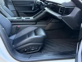 Porsche Taycan thumbnail 27