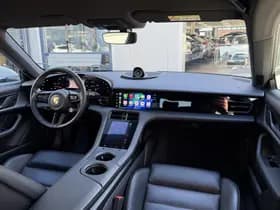 Porsche Taycan thumbnail 30