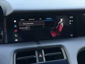 Porsche Taycan thumbnail 36