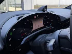 Porsche Taycan thumbnail 5