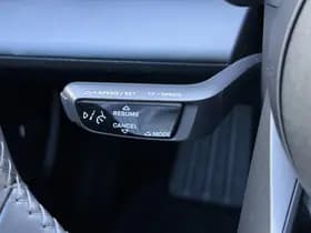 Porsche Taycan thumbnail 44